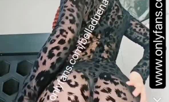 Belladuenas Onlyfans leaked – Shaking ass so lewd